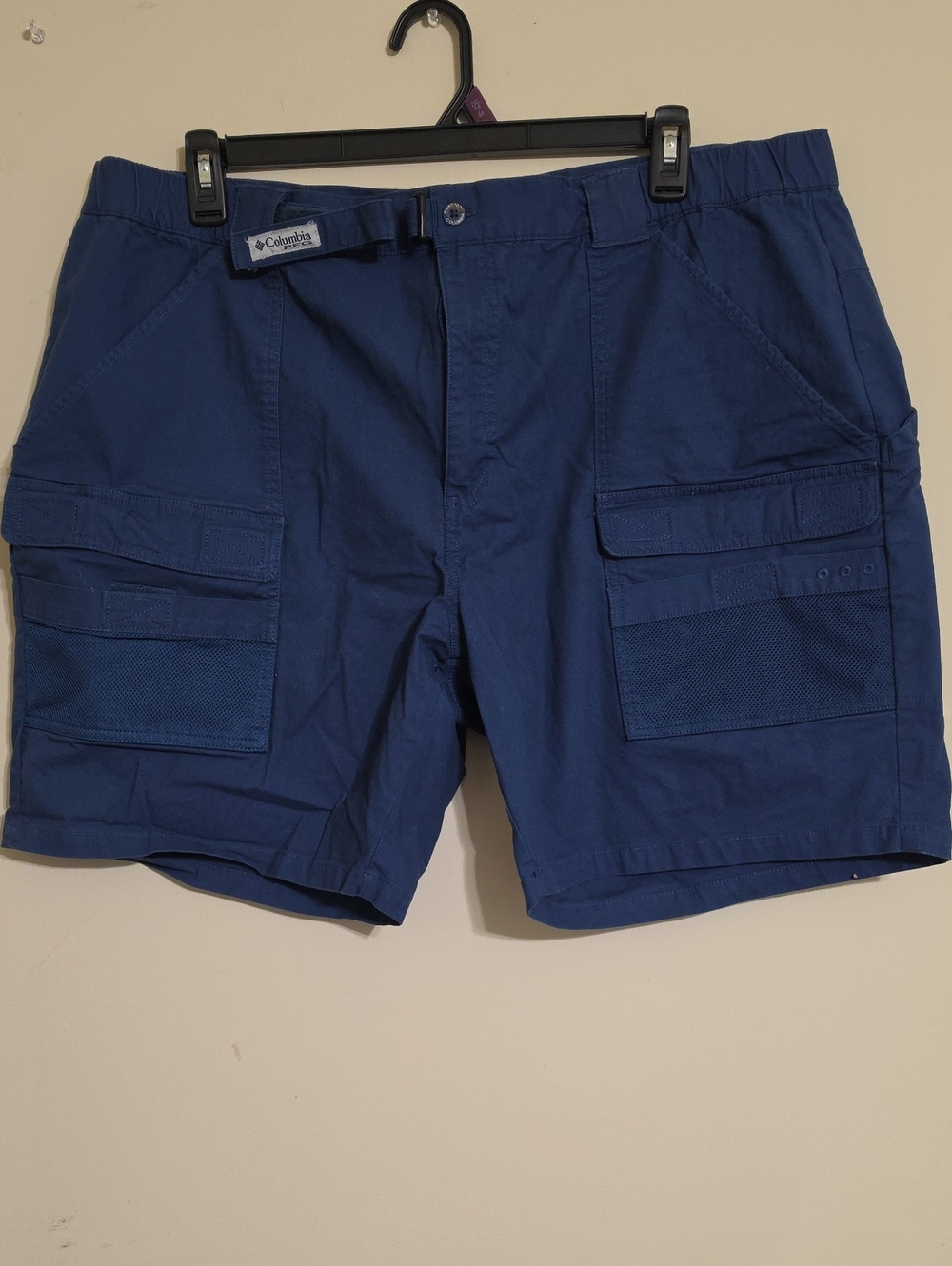 Columbia Men’s Blue Cargo Shorts
